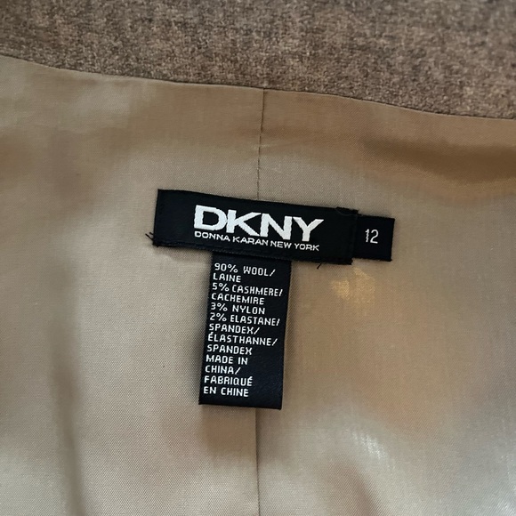 DKNY sand colored jacket/blazer. The perfect color. - Picture 2 of 5